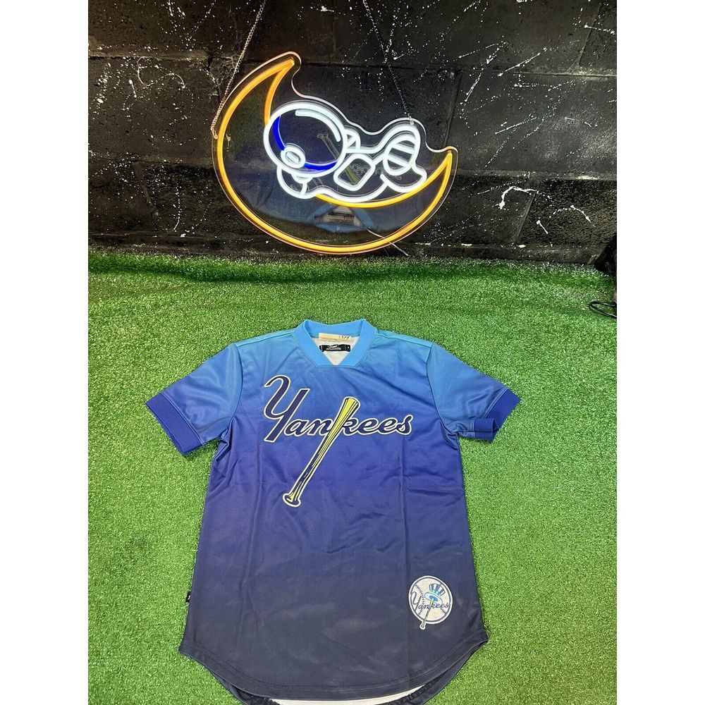 New‎ York Yankees Pro Standard MLB Pullover Shirt Men's Size Small